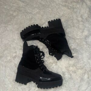 Black Women's Chunky Lace-Up Boots